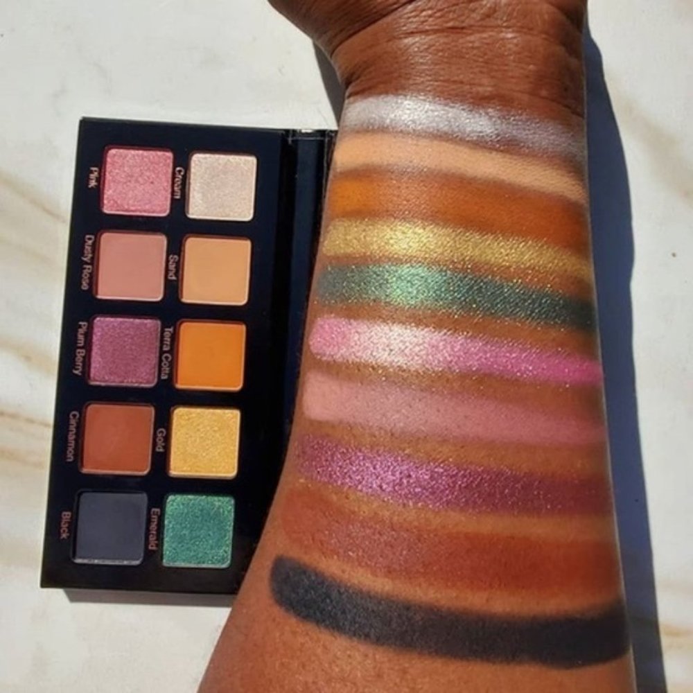 Violet Voss Essentials Palette Pro Series NWT - Picture 3 of 9